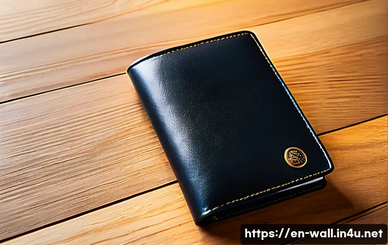 토리버치 키라 지갑과 엘라 지갑 비교 - A high-resolution image of a sleek Kirra wallet displayed on a polished wooden table, showcasing its...