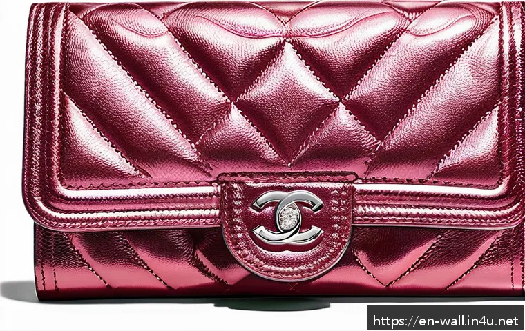 샤넬 클래식 플랩 지갑 리뷰 - A close-up, high-resolution image of a luxurious Chanel Classic Flap Wallet crafted from black cavia...